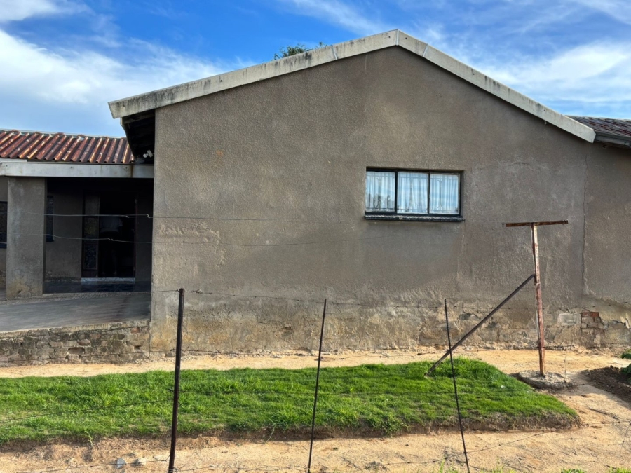 3 Bedroom Property for Sale in Phuthaditjhaba Free State